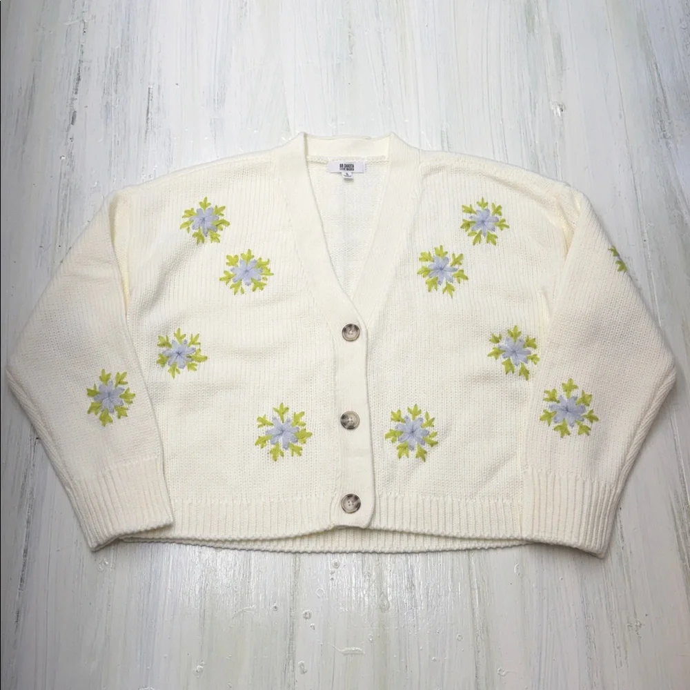 BB Dakota Old School Cream w/ Embroidered Floral Cardigan Sweater Sz S - Picture 3 of 11